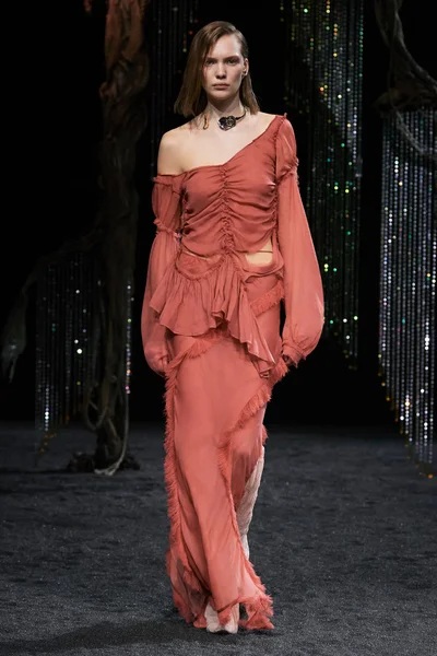 Look 46